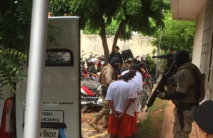 11 policiais militares serão julgados por chacina que terminou com 14 mortos em 2018