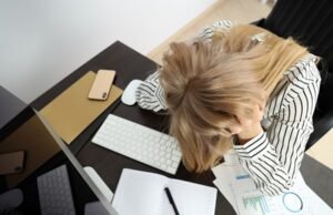 Transtornos mentais e burnout: aumentam casos no Ceará de afastamento do trabalho em razão da saúde mental