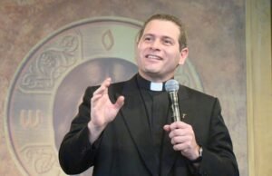 Padre é preso no Ceará por importunação sexual e estupro cometidos no Rio de Janeiro