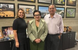 Prefeita de Canindé se reúne com Quintino Vieira para falar sobre obras de urbanização do entorno da estátua de São Francisco de Assis