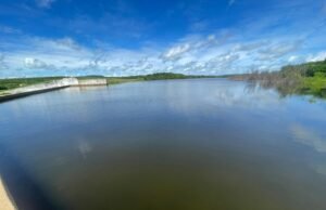 Açude Vieirão ultrapassa 90% de capacidade e restam 53 centímetros para atingir sangria