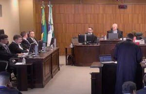 Desembargador do TRE vota pela cassação de Moro e empata julgamento
