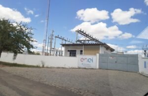 Pelo 3º dia consecutivo, Enel deixa bairros de Quixeramobim sem energia