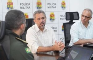 Elmano realiza reunião com novo secretário da Segurança no Cisp
