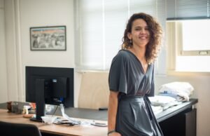 “Fico à disposição do projeto político do qual faço parte”, diz Luisa Cela, cotada para vice na chapa de Evandro em Fortaleza