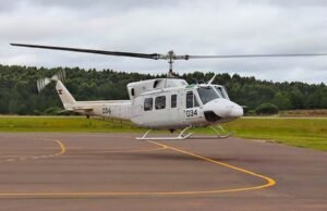 Helicóptero uruguaio ajuda em operações de resgate no RS