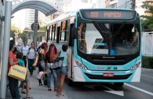 Universitários de instituições públicas de Fortaleza terão passe livre em julho