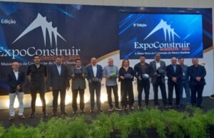 6ª Expoconstruir Nordeste 2024 começa com homenagens a empresários do setor de materiais de construção