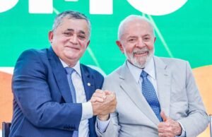 Lula desembarca em Fortaleza para anunciar investimento ao lado de Camilo e Guimarães