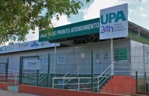 Mulher faz arrastão em UPA de Quixadá e é presa pela polícia na unidade de saúde