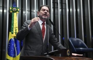 PSB de Cid Gomes se torna o maior partido do Ceará