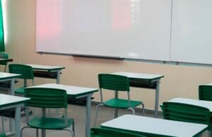 Um terço dos professores da educação básica no Brasil leciona sem formação específica, revela anuário