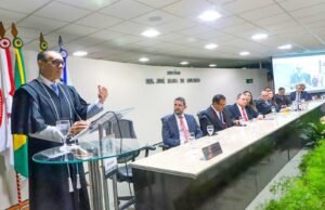 Ex-procurador de Justiça Lucídio Queiroz toma posse como desembargador do TJCE