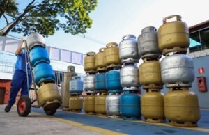 Governo anuncia reformulação do Auxílio Gás com entrega direta de botijão às famílias de baixa renda
