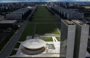 Governo oficializa congelamento de R$ 15 bilhões no Orçamento