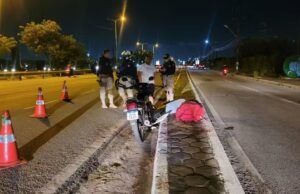 Jovem motociclista de 22 anos morre após ser ferido por linha com cerol em Fortaleza