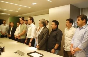 Deputados cearenses adiam saída do PDT após decisão do TSE