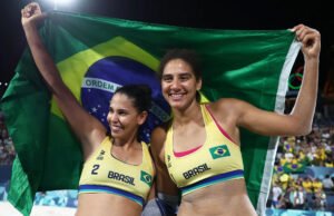 Duda e Ana Patrícia carregarão a bandeira do Brasil na cerimônia de encerramento dos Jogos Olímpicos de Paris 2024