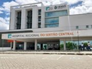 Casos suspeitos de intoxicação por metanol em Quixeramobim e Caucaia dão negativo em exames iniciais, diz governador