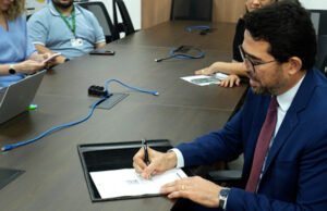 TCE Ceará entrega à Justiça Eleitoral lista de gestores que tiveram contas julgadas irregulares nos últimos 8 anos