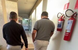 Advogado de Quixadá e funcionários são presos por suspeita de apropriação irregular de dinheiro de clientes