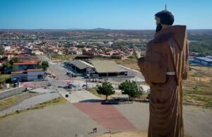 Rozário Ximenes celebra conclusão das obras de revitalização do entorno da estátua de São Francisco