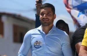 André Fernandes é multado em R$ 45 mil por associar PT a facções criminosas