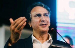 Camilo Santana é cotado como possível candidato à Presidência em 2026, aponta revista