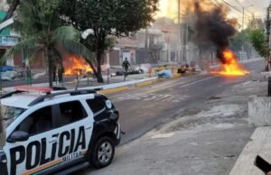 Ônibus são atacados e barricadas de fogo são montadas em avenidas de Fortaleza