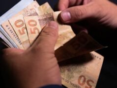 Salário mínimo de R$ 1.621 começa a ser pago nesta segunda, 2