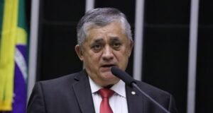 Guimarães rejeita CPI do Banco Master e volta ao centro das críticas