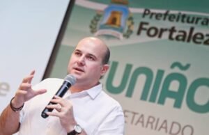 Roberto Cláudio anuncia saída do PDT: ‘Difícil decisão’