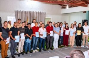 Sônia Costa empossa 19 novos concursados em Madalena