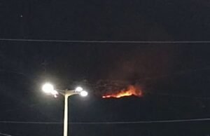 Incêndio atinge vegetação da Pedra do Cruzeiro em Quixadá