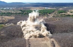 Explosão controlada na Transnordestina surpreende moradores de Senador Pompeu; cidade teve queda de energia