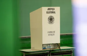 Mais de 6,9 milhões de cearenses vão às urnas neste domingo, 6, para eleger prefeitos, vices e vereadores