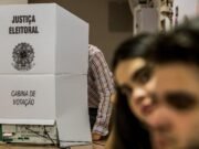 Fim da reeleição para prefeito, governador e presidente tem votação adiada no Senado