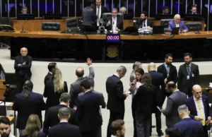 Câmara aprova texto final de projeto que muda as regras para emendas