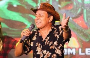 Neto Leite anuncia saída da banda Mastruz com Leite após 34 anos