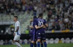 Ceará bate Avaí e segue com chance de retornar à Série A do Brasileiro