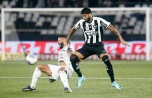 Botafogo enfrenta Atlético-MG em busca da vantagem na liderança