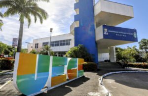 1ª fase do Vestibular 2025.1 da Uece acontece neste domingo, 17