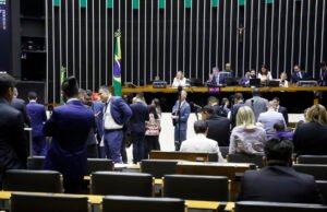 Câmara deve retomar análise de proposta que amplia imunidade tributária para templos religiosos