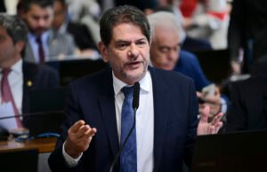 Senado aprova reconhecimento de barracas da Praia do Futuro como patrimônio nacional