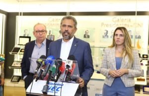 PIB do Ceará deve fechar 2024 em 5,5%, acima da média nacional, anuncia Elmano
