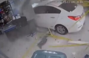 Mulher invade distribuidora de bebidas com carro em alta velocidade após brigar com funcionária