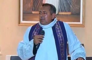 Padre Antônio Furtado critica troca de Jesus por Papai Noel no Natal
