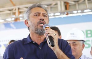 Elmano de Freitas visita obras da Transnordestina em Quixadá nesta segunda-feira, 09