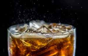 Refrigerantes voltam à lista do “imposto do pecado” e aguardam sanção presidencial