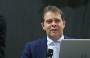 Sociólogo Geraldo Accioly critica prefeito de Fortaleza por nomeação de vereador da direita